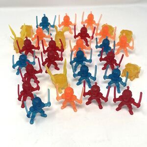 Marvel Shang-Chi Ten‎ Rings Mini Figures Lot of 30 Plastic Toy Cake Toppers 2"